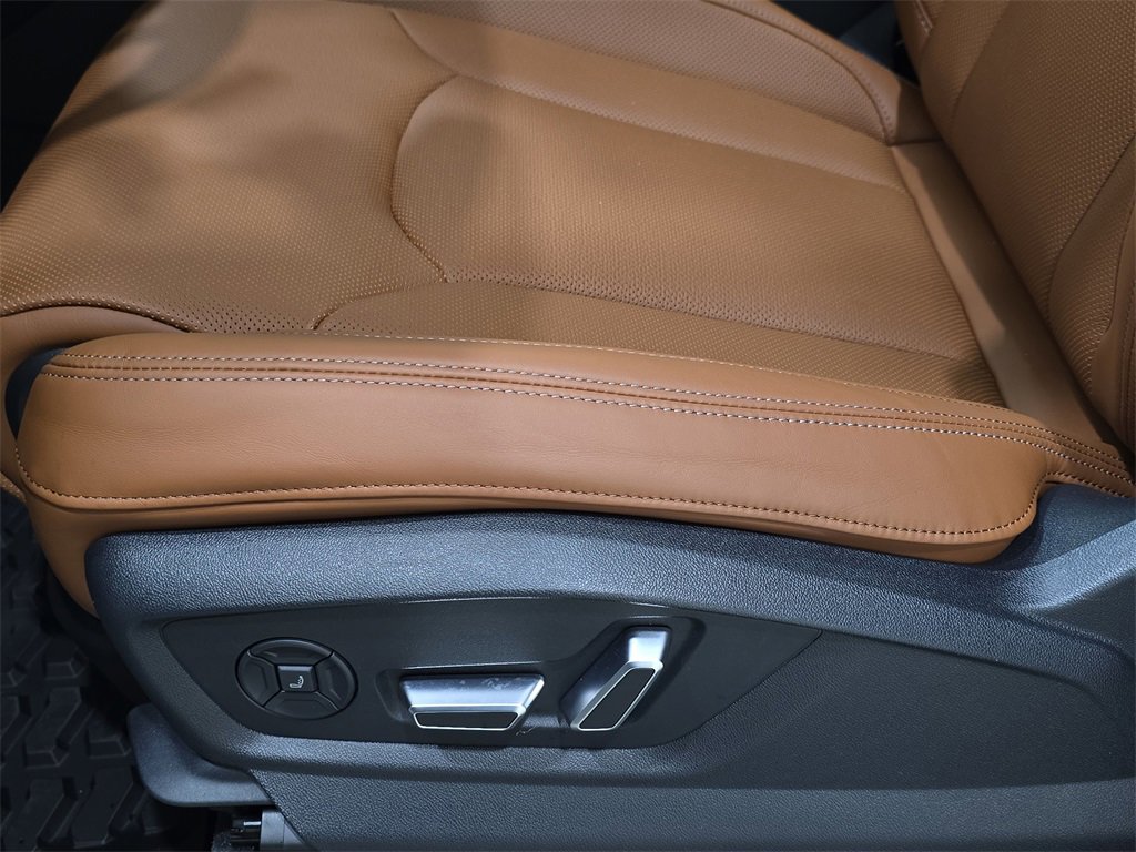 New 2025 Audi Q7 3.0T Prestige image 29