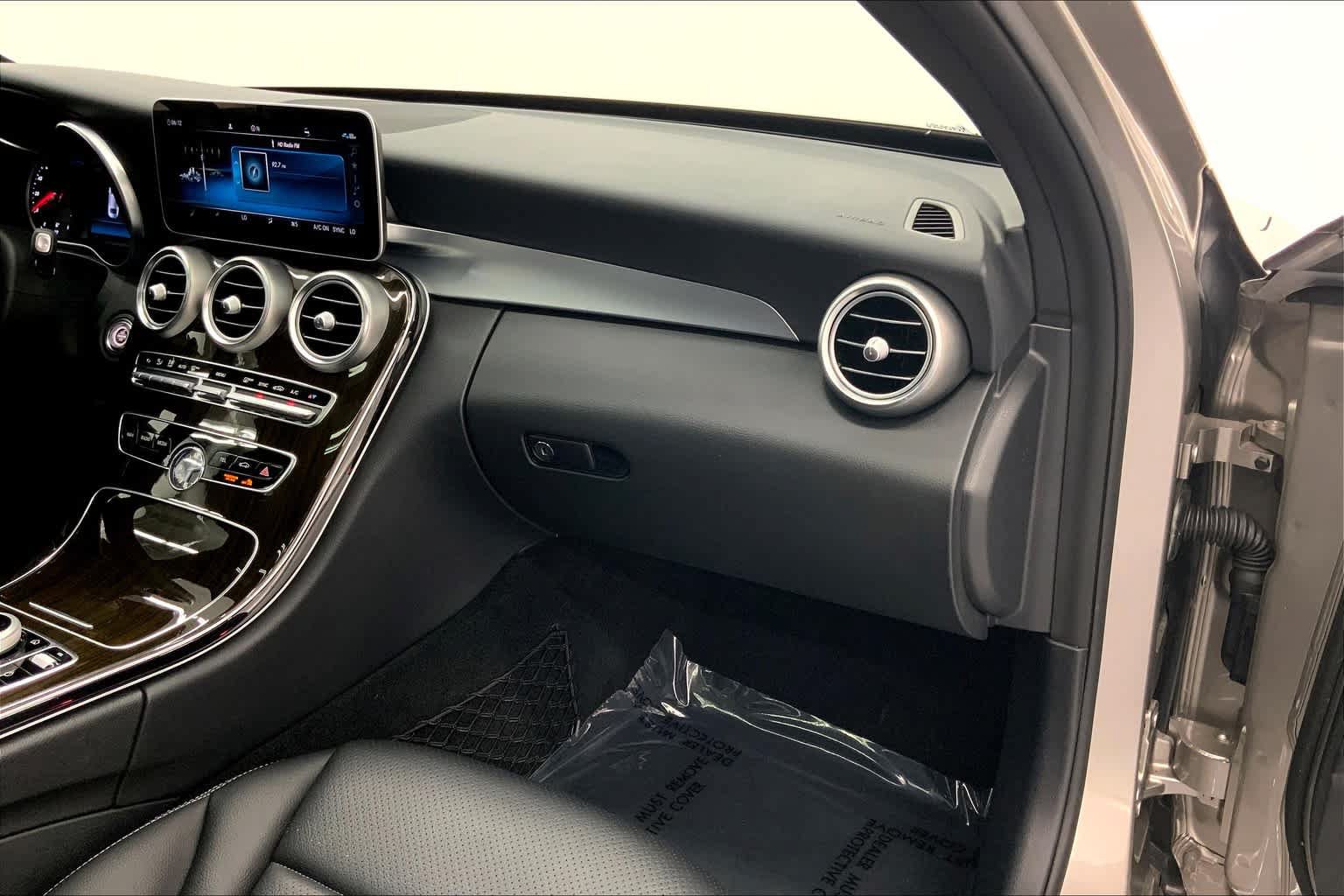 Used 2019 Mercedes-Benz C 300 Sedan image 16