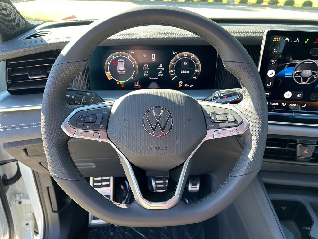 New 2026 Volkswagen Tiguan SE R-Line image 16