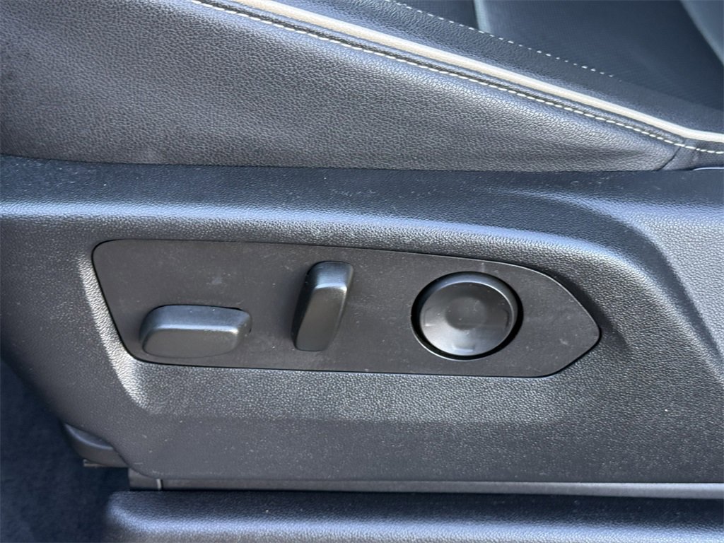 Certified 2021 GMC Yukon XL SLT w/ SLT Premium Package image 16