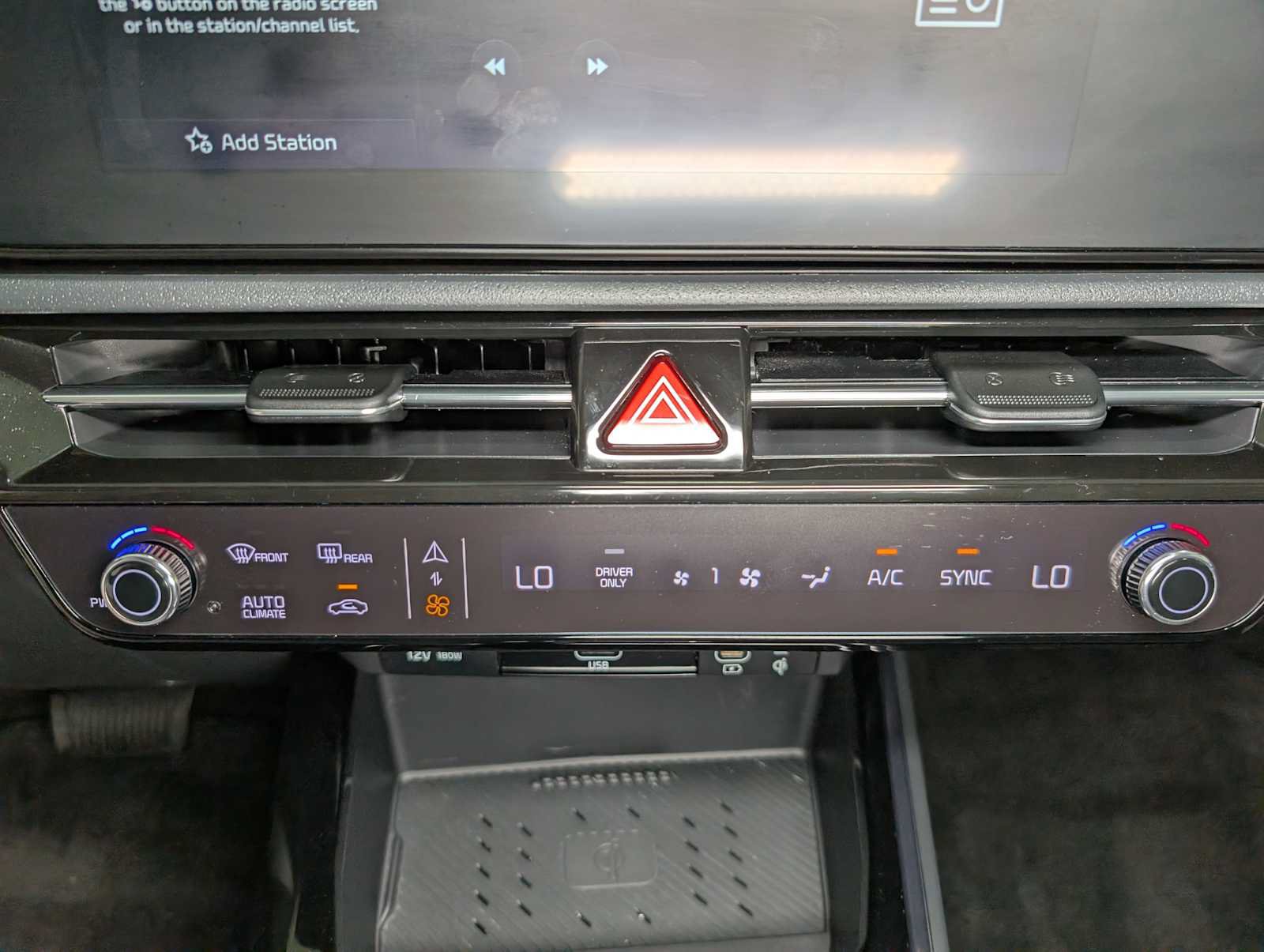 Used 2024 Kia Niro EX FWD image 31