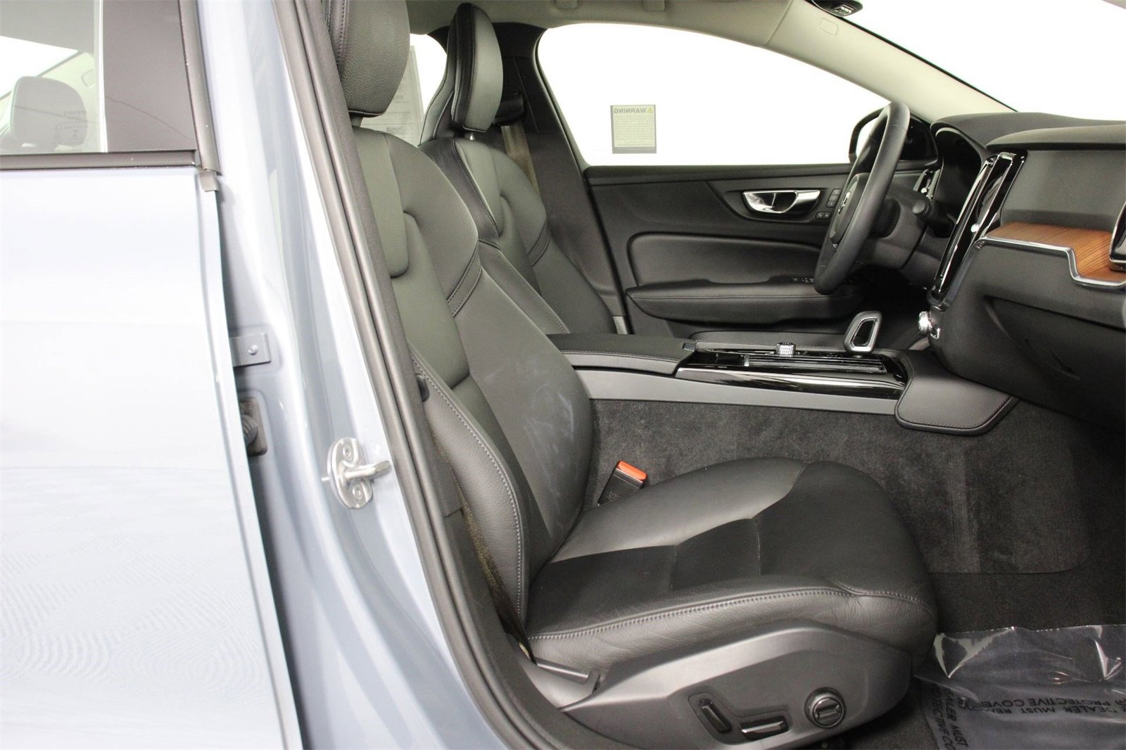 Certified 2023 Volvo S60 T8 Plus w/ Climate Package image 29