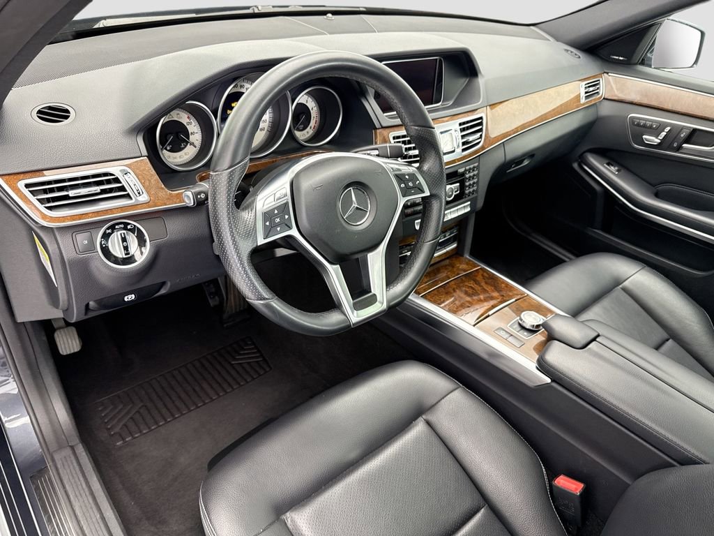 Used 2014 Mercedes-Benz E 350 4MATIC Sedan image 9