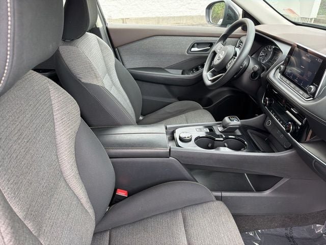 Used 2022 Nissan Rogue SV AWD/4WD image 18