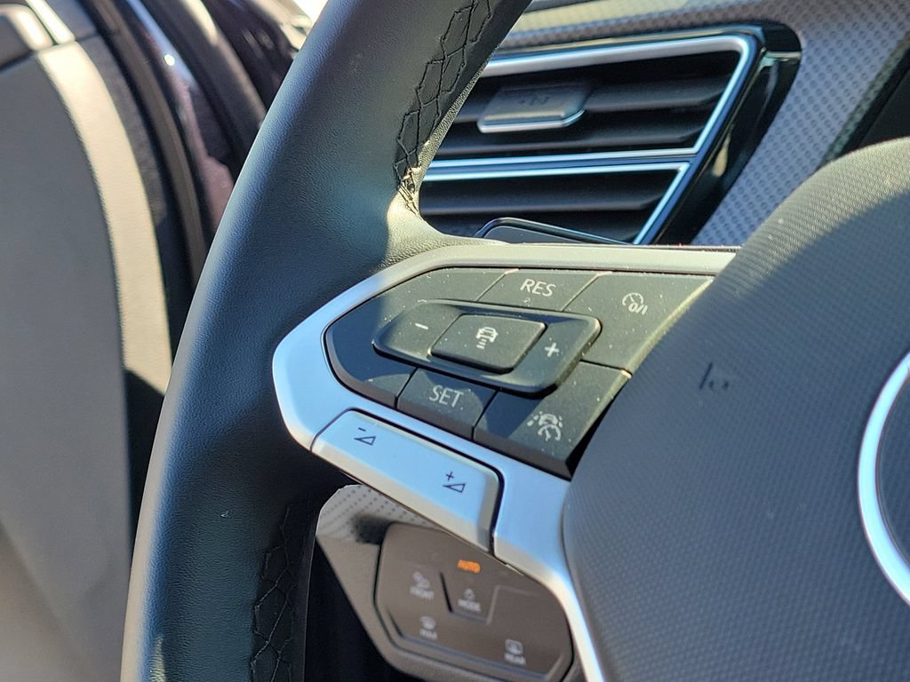 New 2025 Volkswagen Atlas Peak Edition SE AWD/4WD image 31
