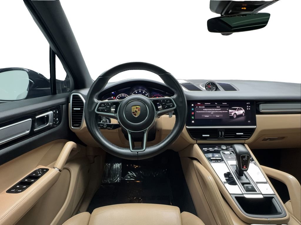 Used 2023 Porsche Cayenne Platinum Edition image 38