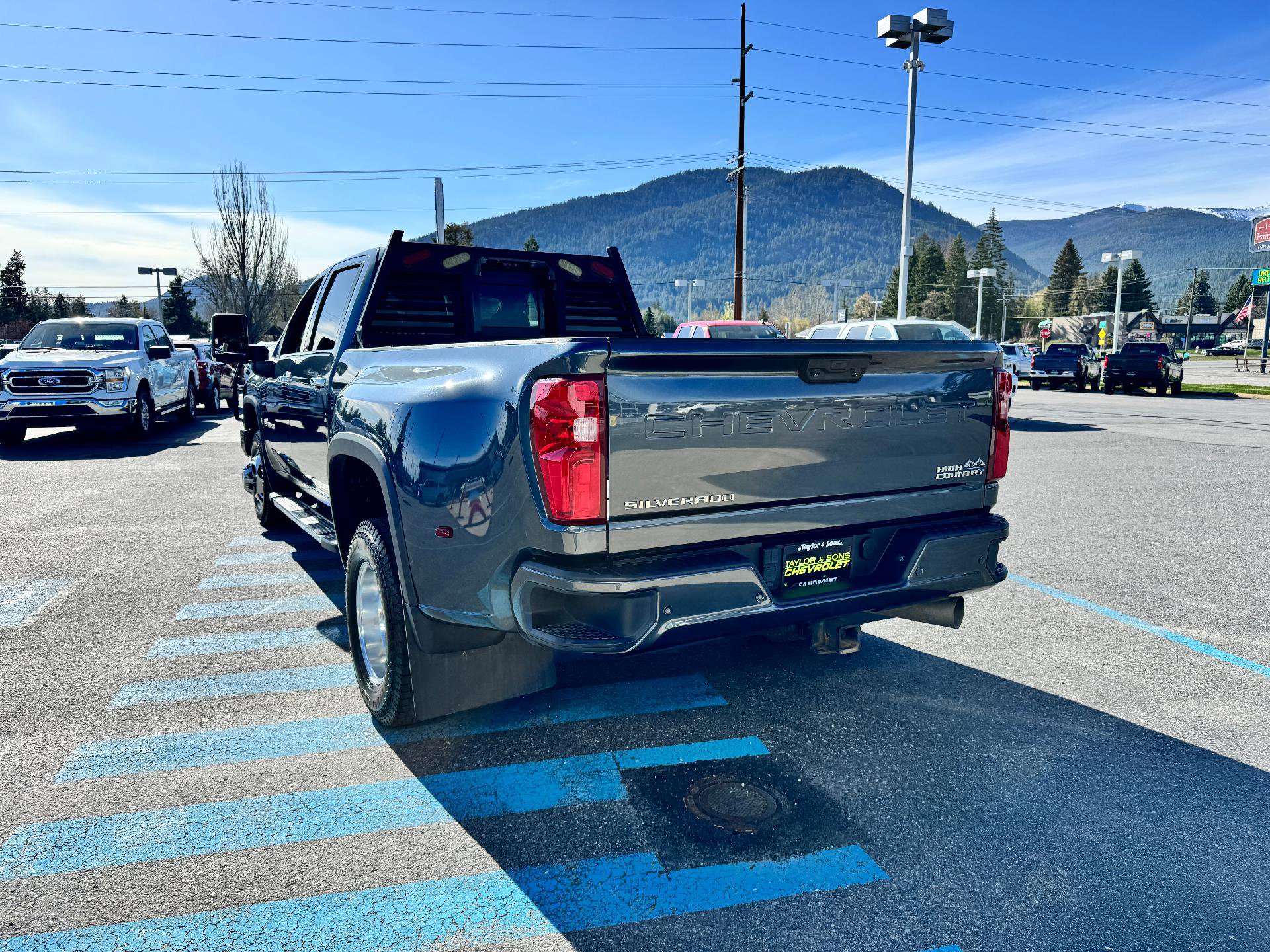 Used 2020 Chevrolet Silverado 3500 High Country image 5