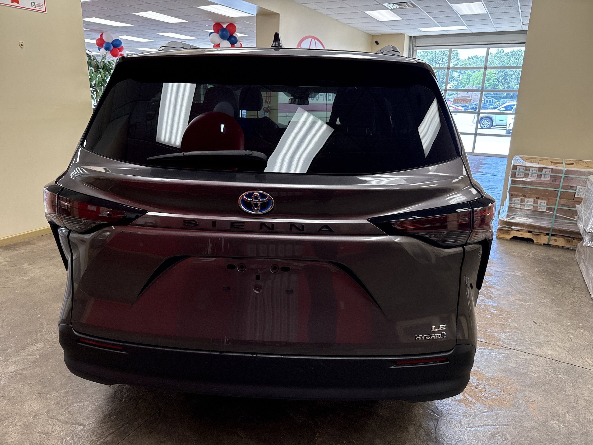Used 2023 Toyota Sienna LE FWD image 8