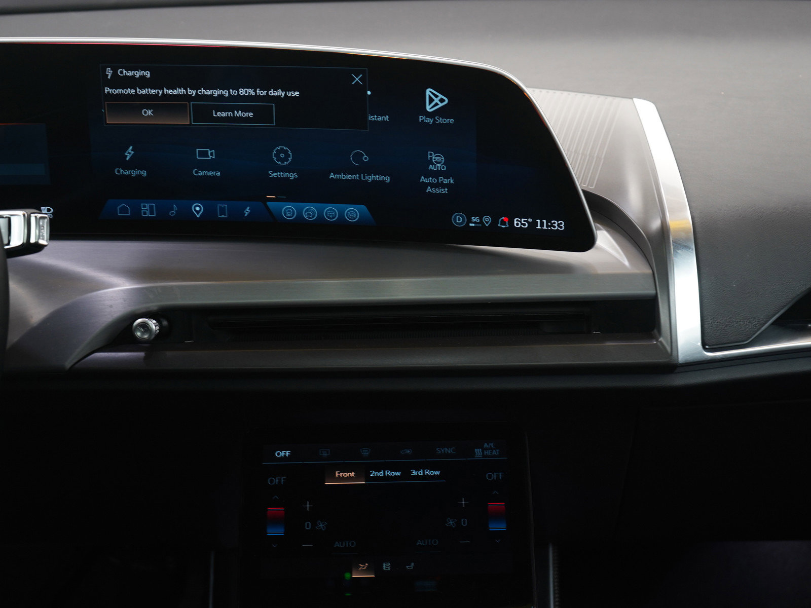 Used 2026 Cadillac Vistiq Luxury image 19