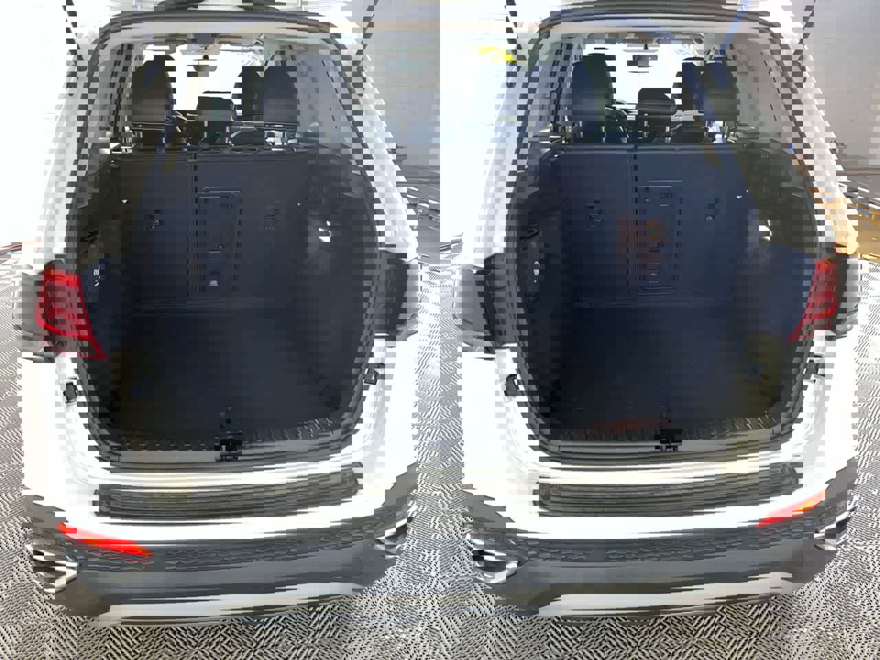 Used 2022 Volkswagen Taos SE w/ Panoramic Sunroof Package image 28