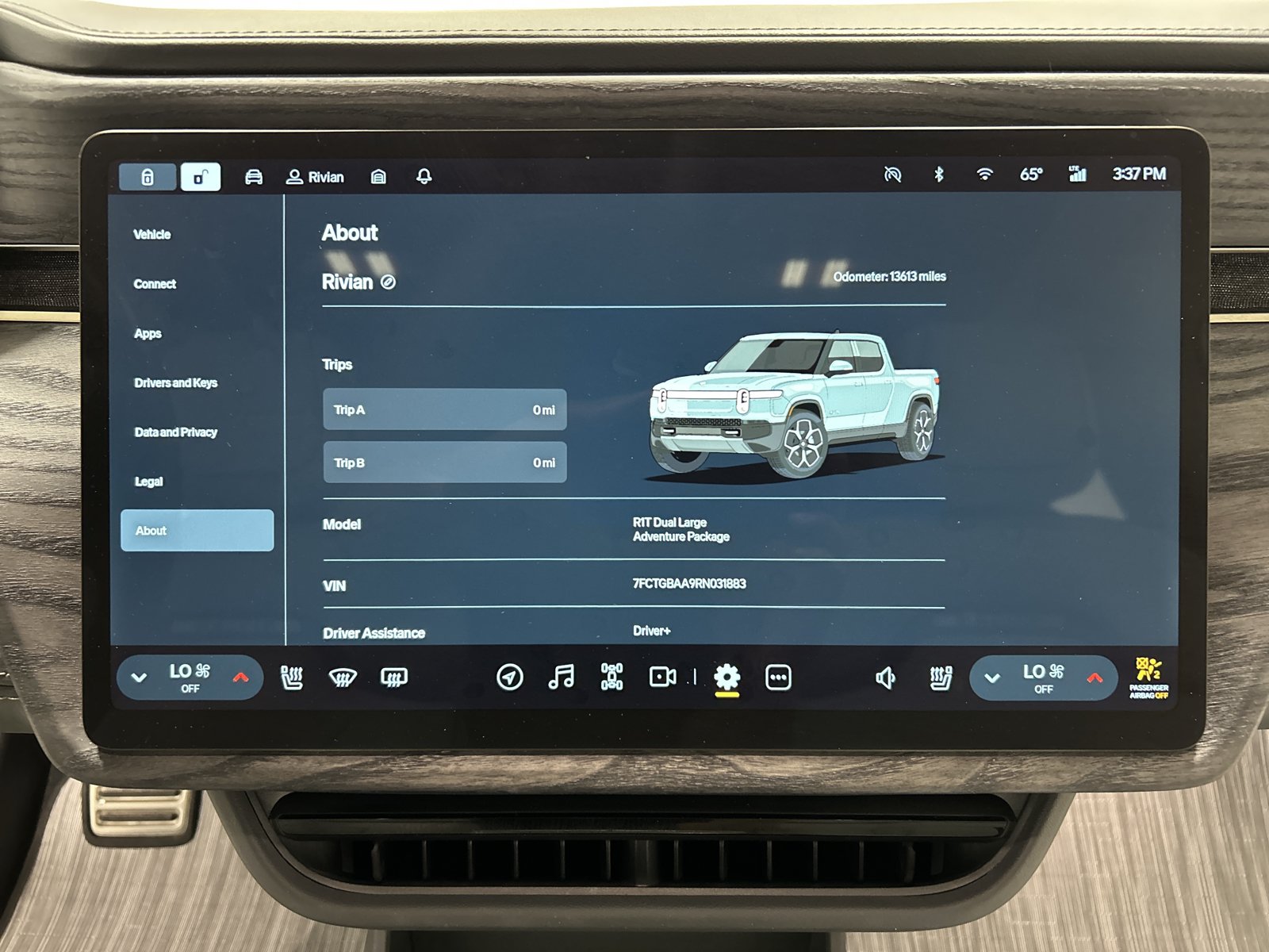 Used 2024 Rivian R1T Adventure AWD/4WD image 27