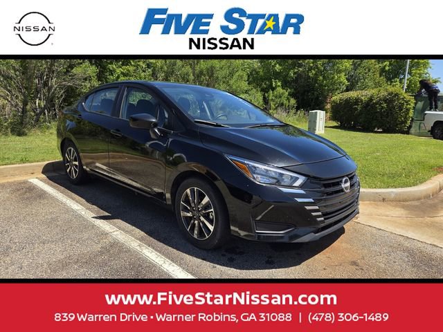 Used 2025 Nissan Versa SV image 1