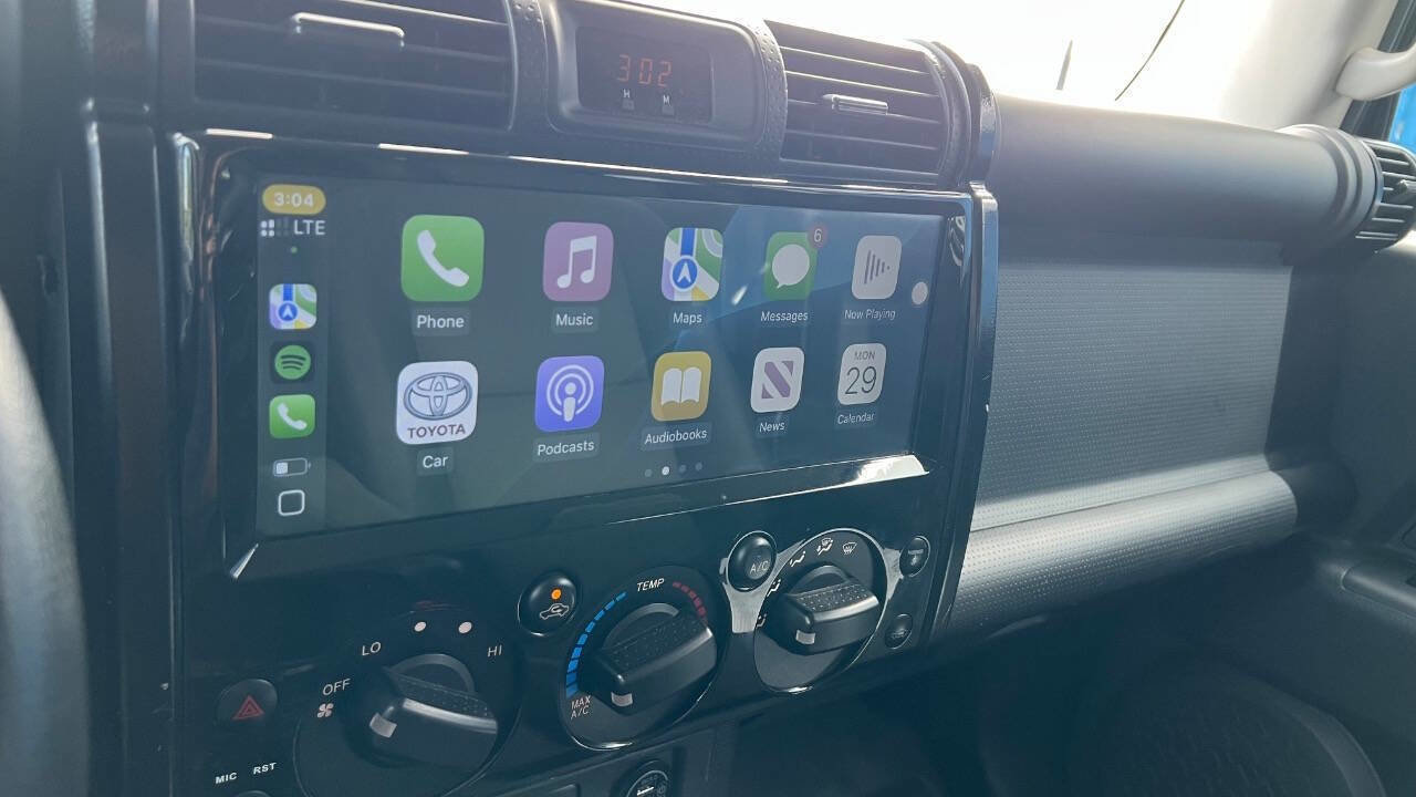 Used 2009 Toyota FJ Cruiser 2WD image 16