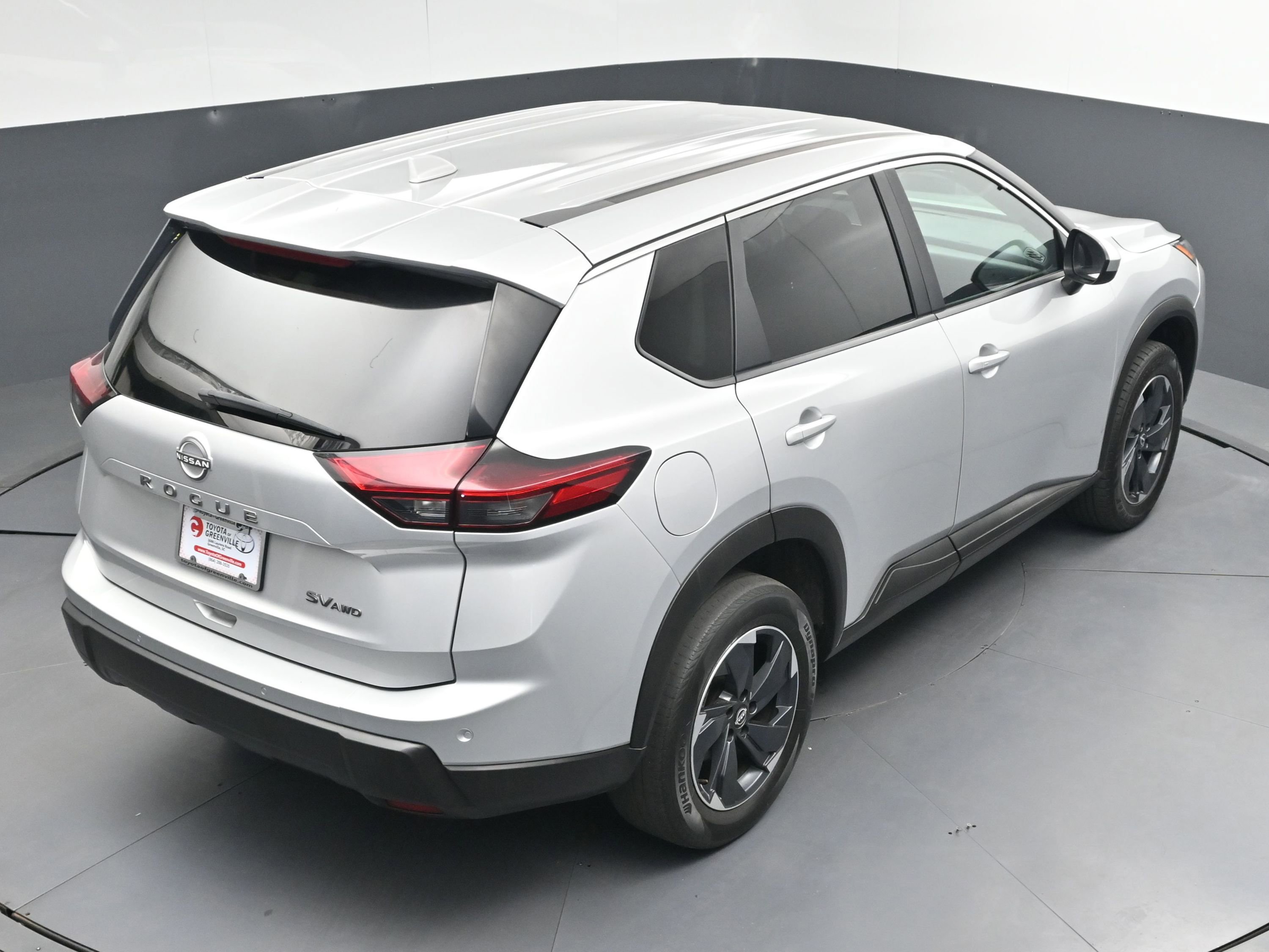 Used 2024 Nissan Rogue SV image 34