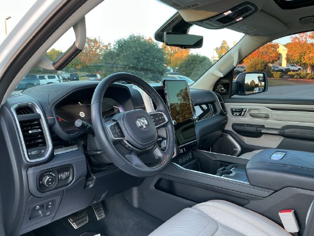 Used 2025 RAM 1500 Tungsten AWD/4WD image 16