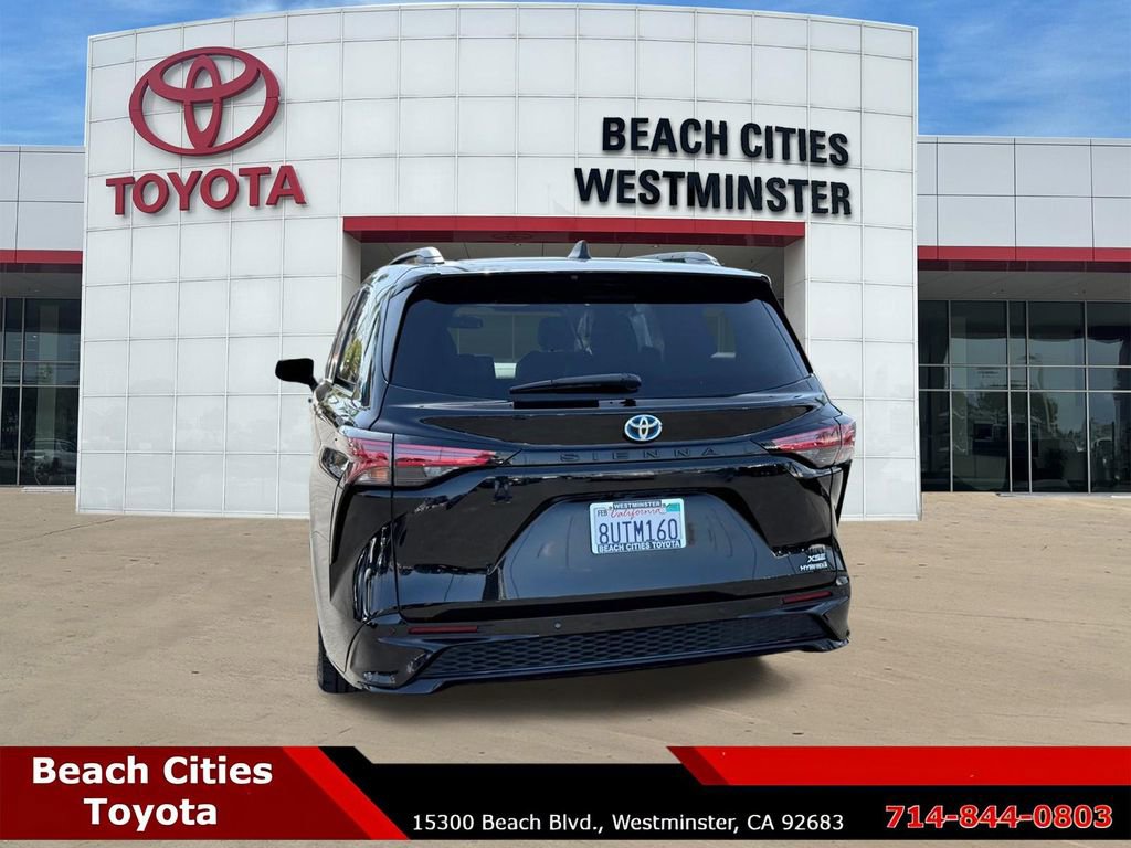 Certified 2021 Toyota Sienna XSE w/ XSE Plus Package FWD image 9