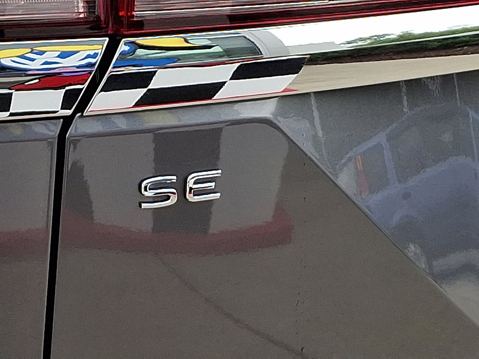 New 2025 Volkswagen Atlas SE image 11