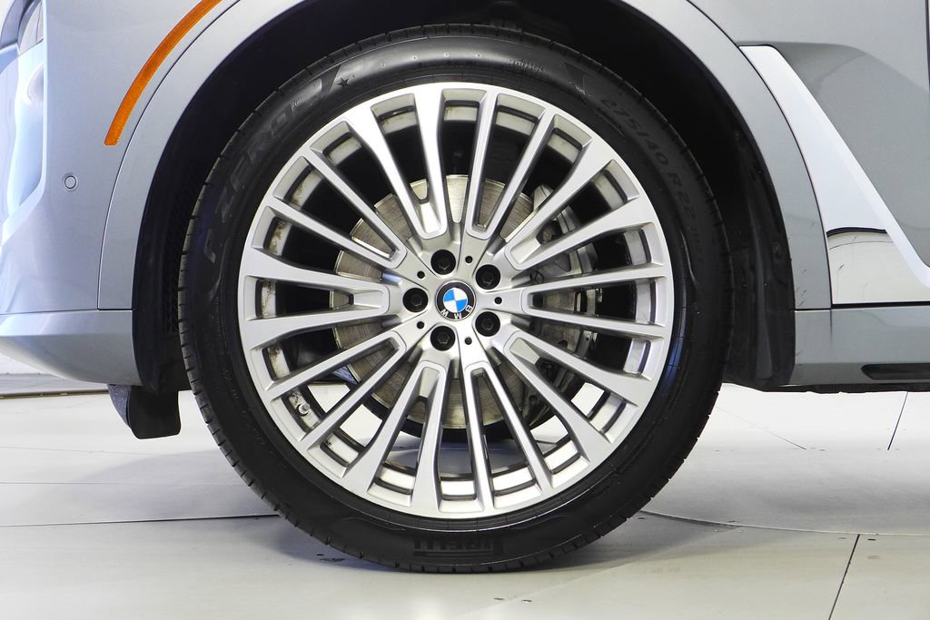 Certified 2023 BMW X7 xDrive40i w/ Parking Assistance Package image 5