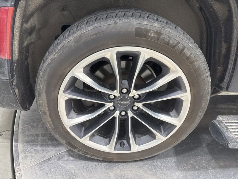 Used 2022 Jeep Wagoneer Series III w/ Premium Group I image 9