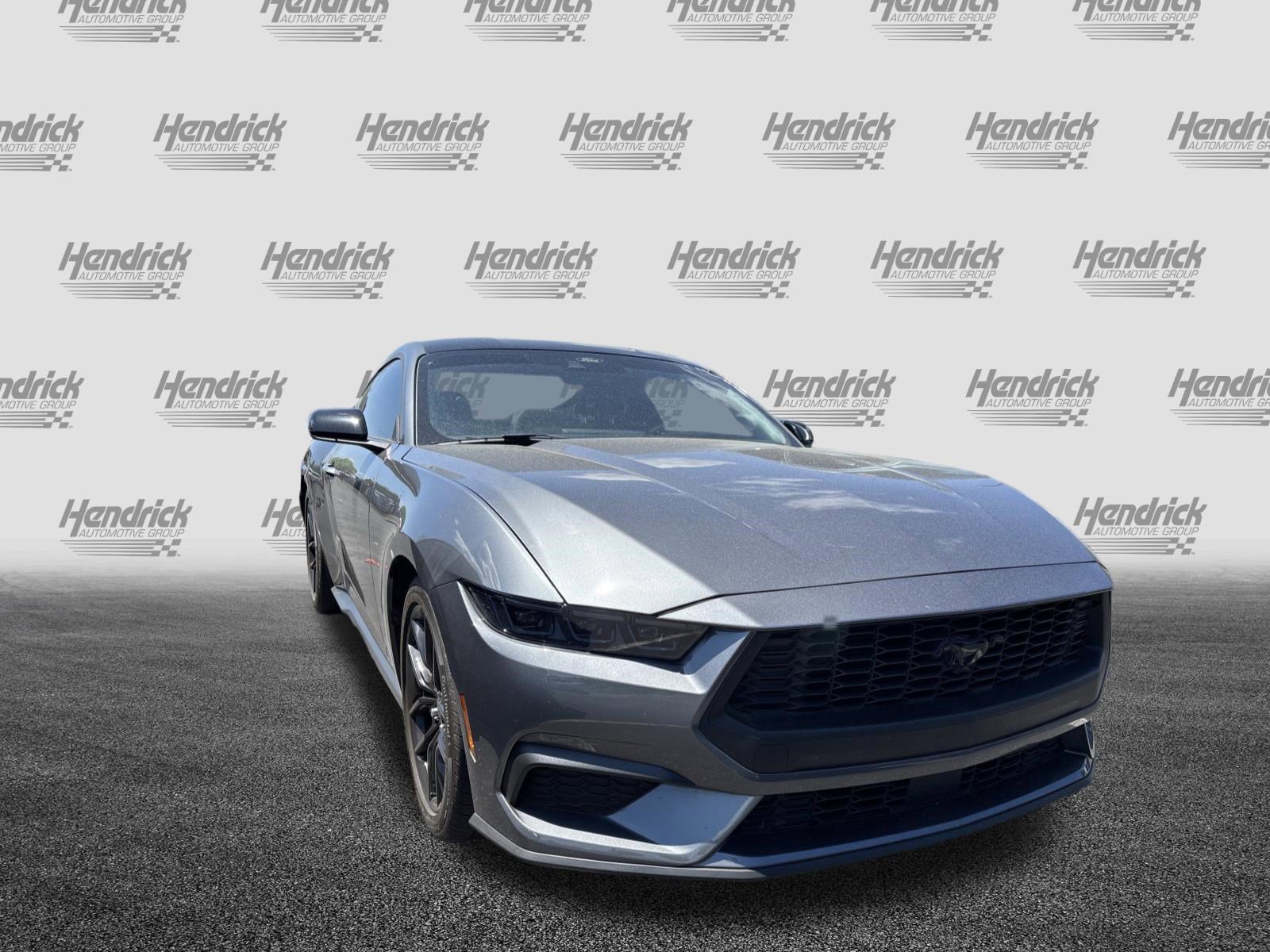 Used 2024 Ford Mustang Coupe image 3