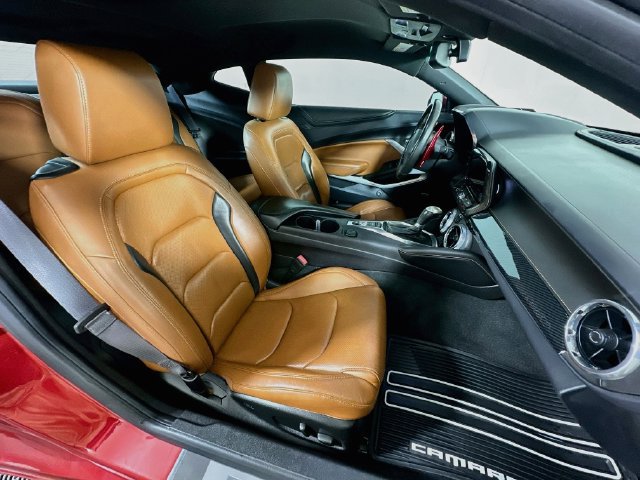 Used 2016 Chevrolet Camaro LT RWD image 29