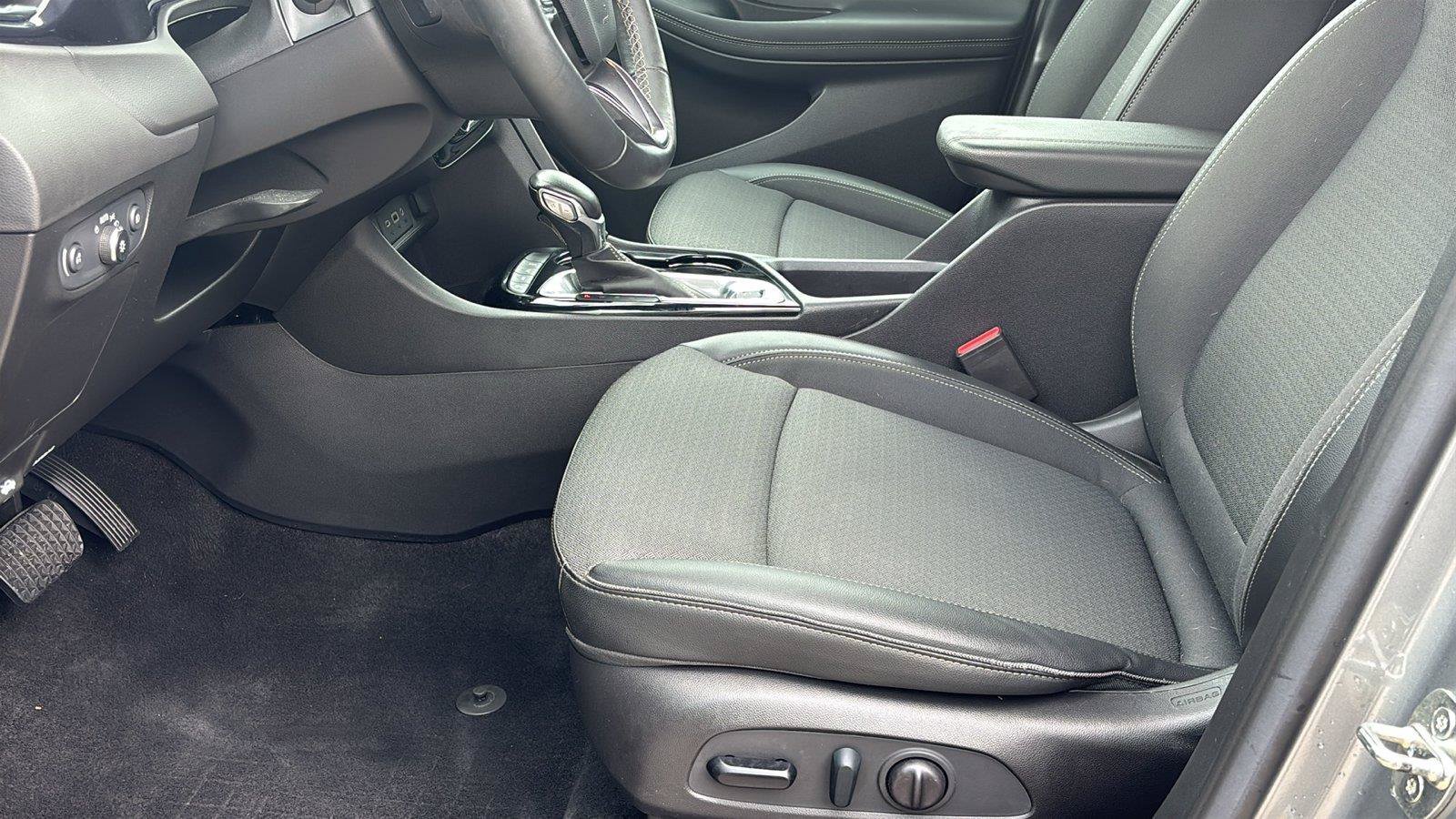 Certified 2023 Buick Encore GX Preferred w/ Cold Weather Comfort Package AWD/4WD image 15