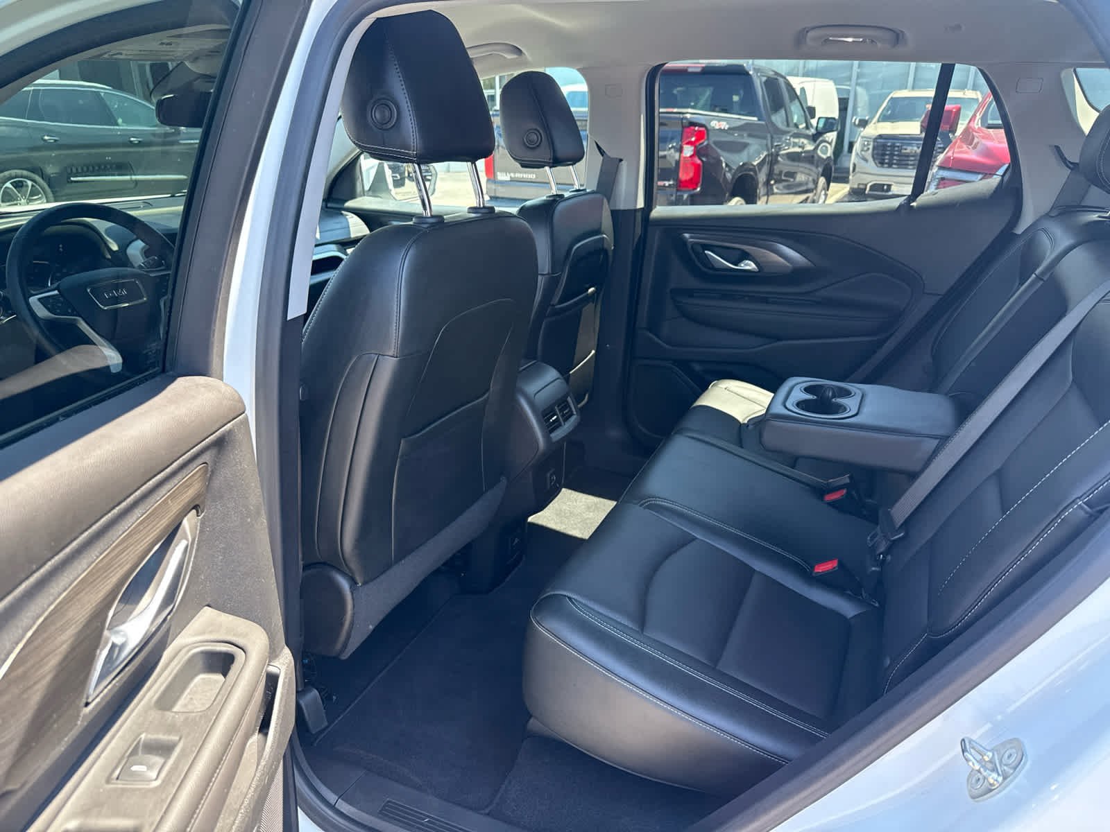 Certified 2022 GMC Terrain SLT w/ Tech Package AWD/4WD image 22
