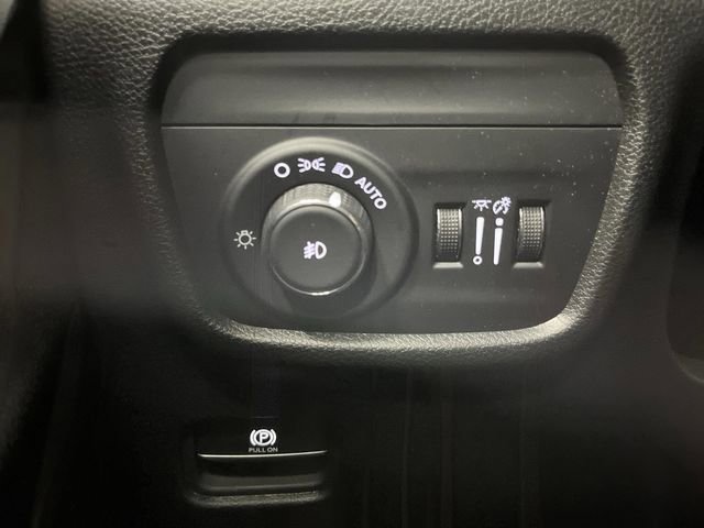 Certified 2024 Jeep Grand Cherokee Limited image 24