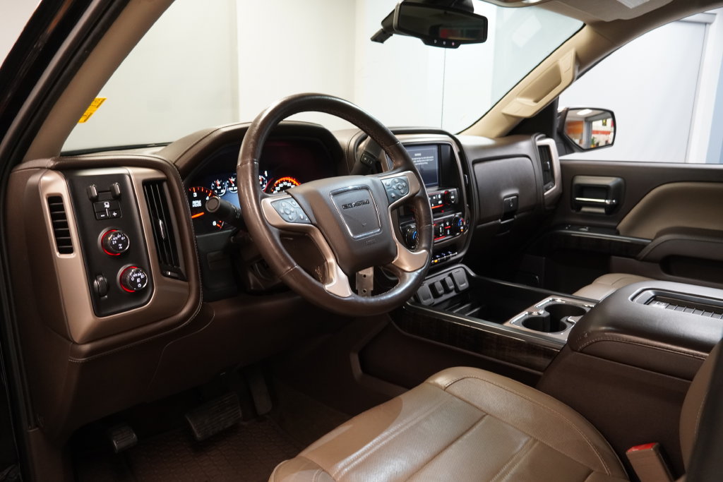 Used 2016 GMC Sierra 1500 Denali w/ Denali Ultimate Package AWD/4WD image 7
