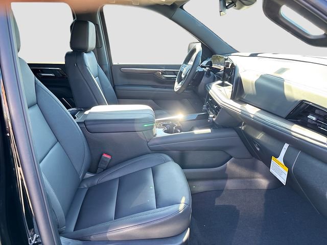 New 2026 Chevrolet Suburban LT image 30