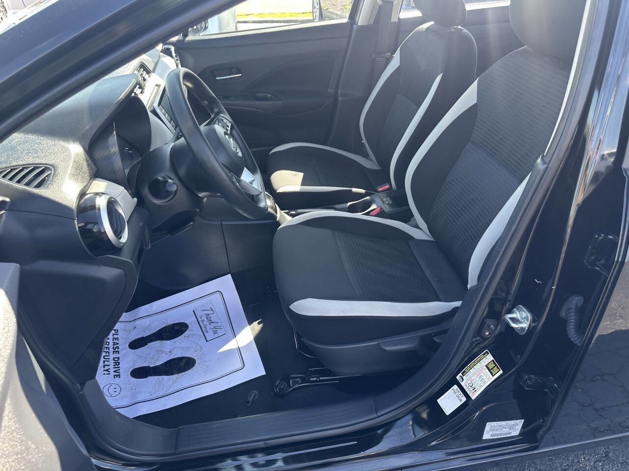 Used 2021 Nissan Versa SV image 11