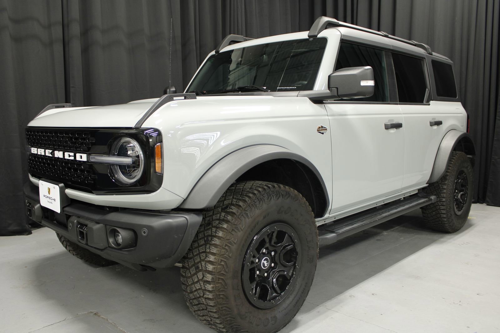 Used 2023 Ford Bronco Wildtrak image 8