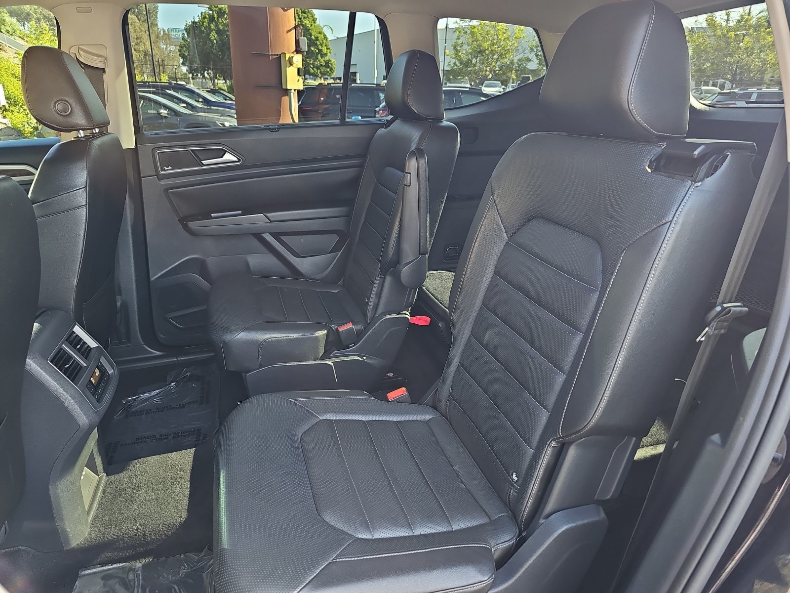 Used 2019 Volkswagen Atlas SEL Premium AWD/4WD image 16