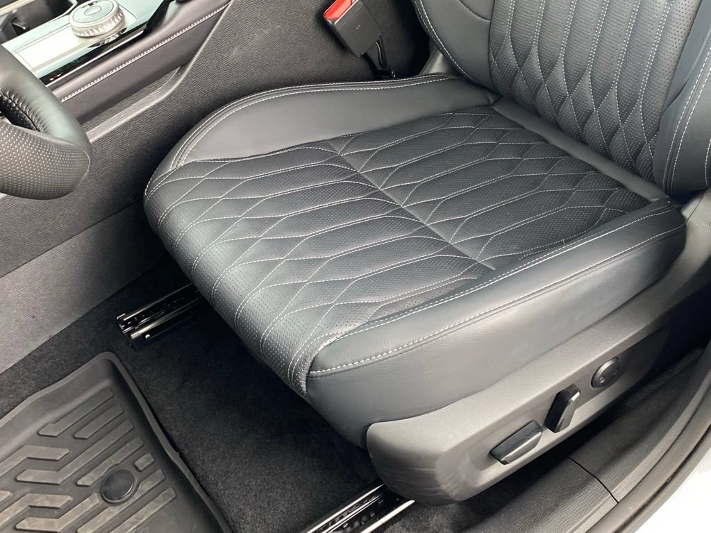 Used 2025 Mitsubishi Outlander SEL FWD image 24
