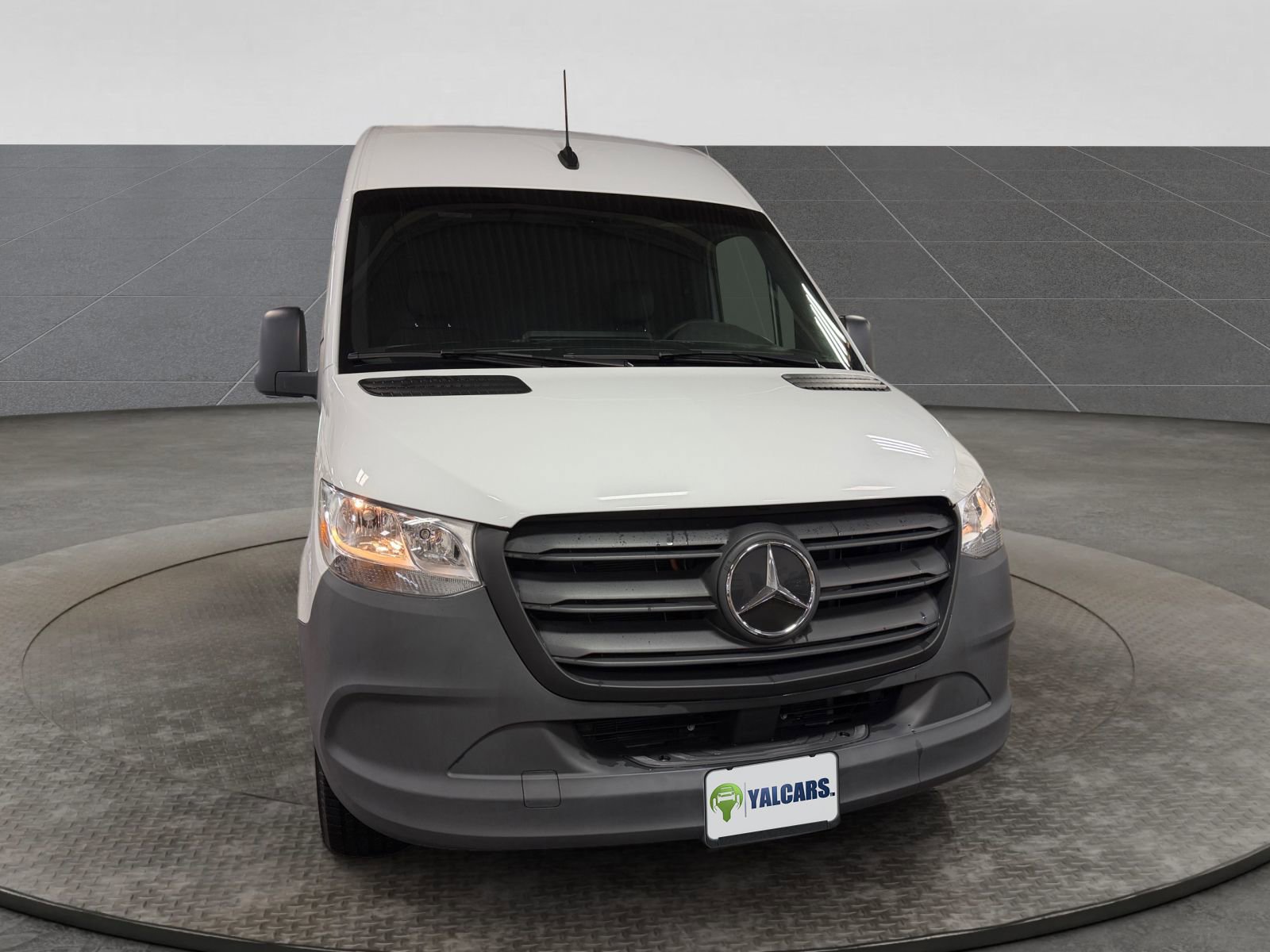 Used 2024 Mercedes-Benz eSprinter 170 Cargo image 44