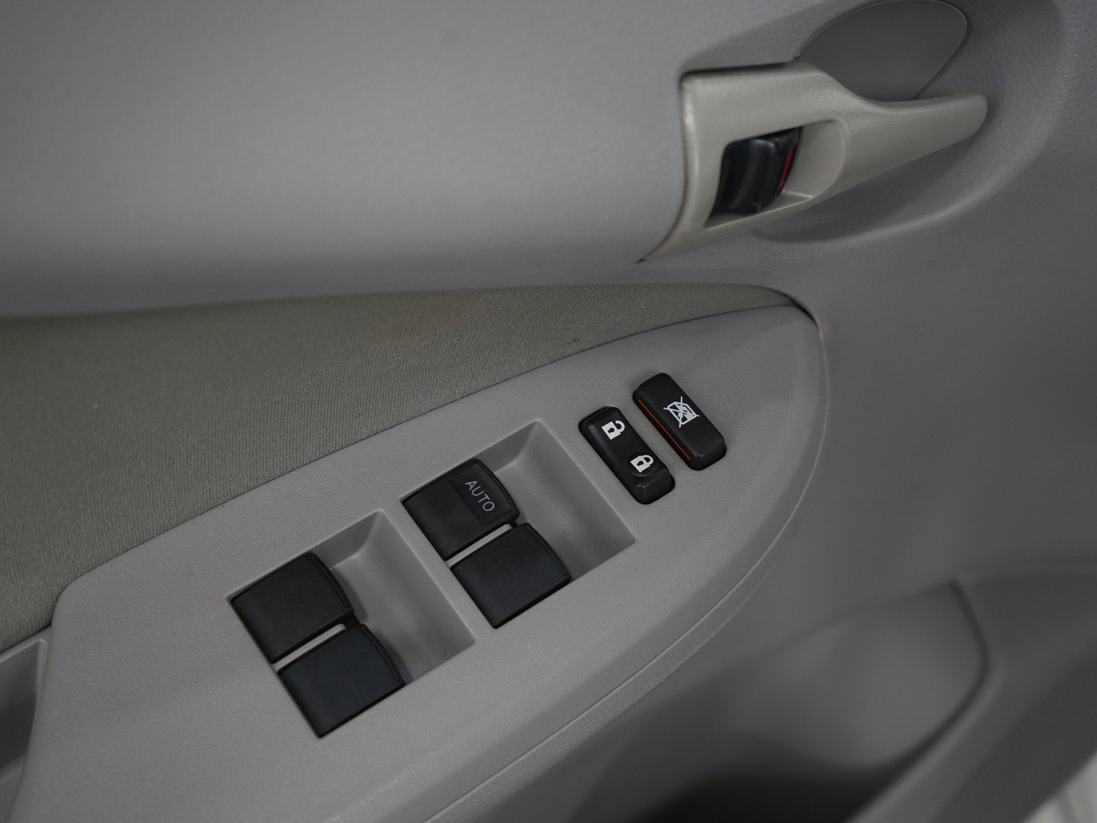 Used 2009 Toyota Corolla S image 18