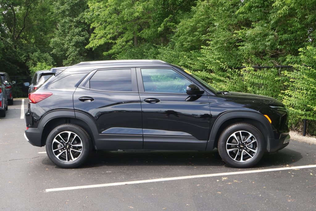 Certified 2026 Chevrolet TrailBlazer LT w/ Convenience Package AWD/4WD image 12