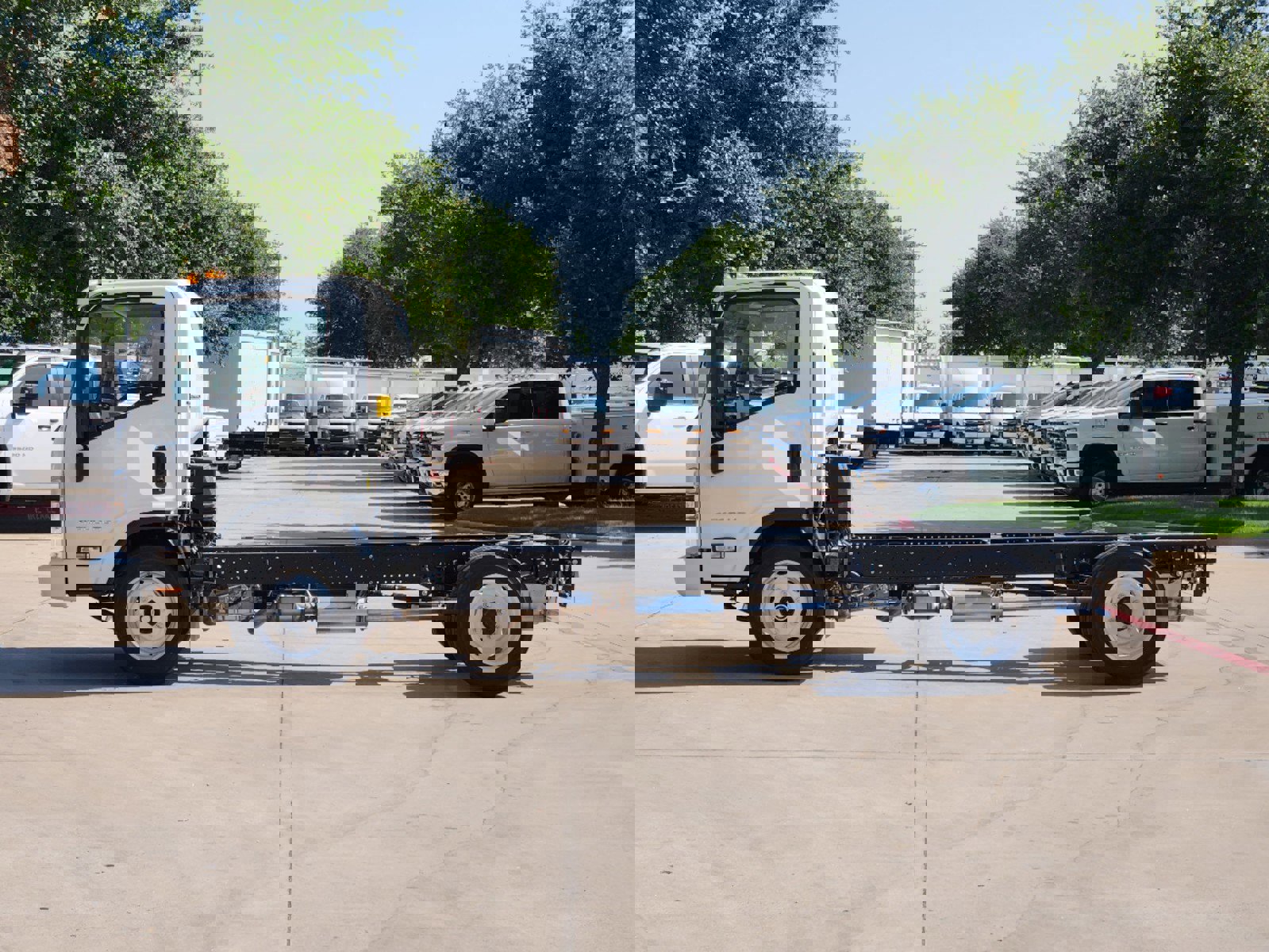 New 2025 Chevrolet Low Cab Forward image 10