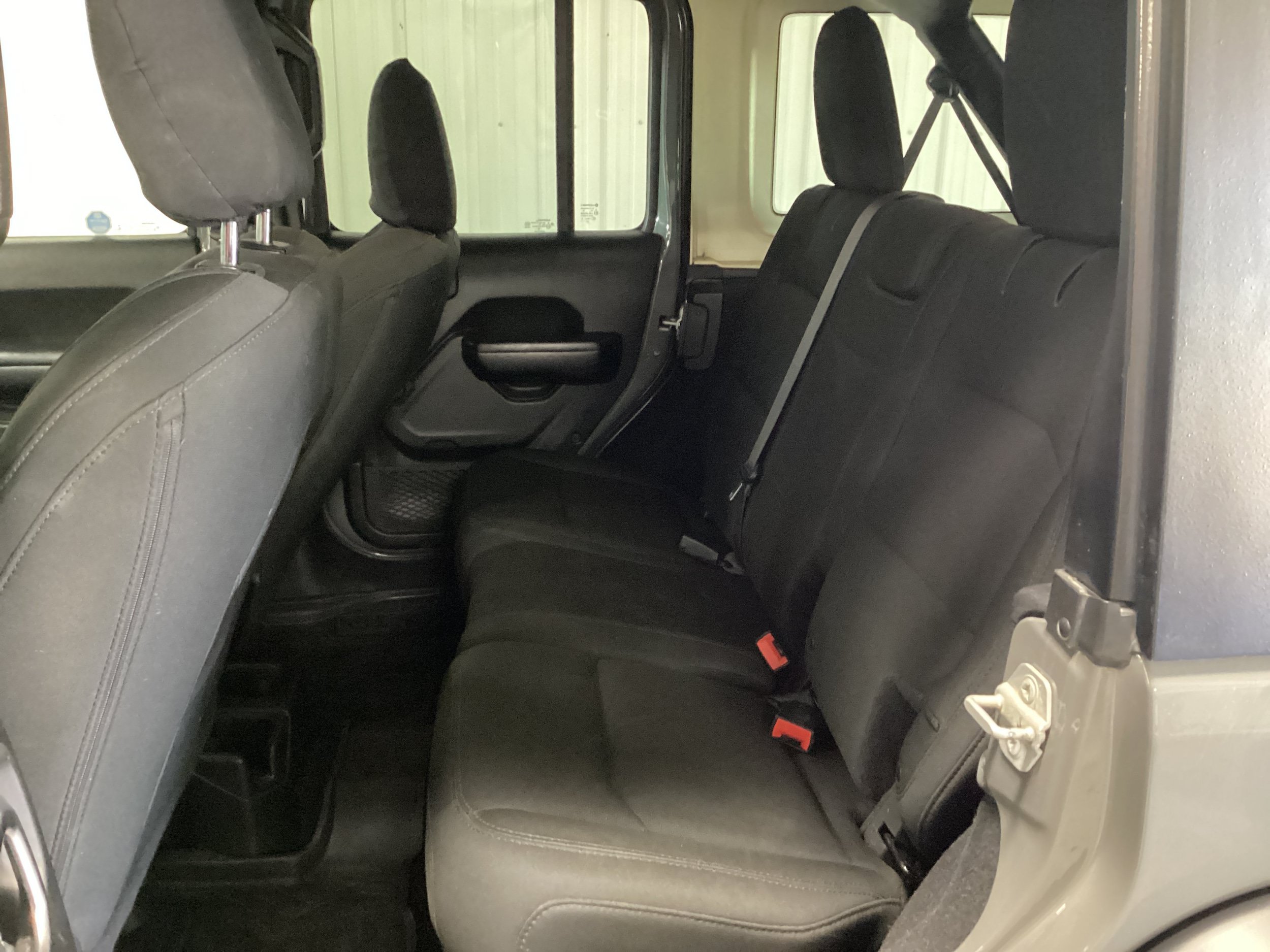Used 2018 Jeep Wrangler Unlimited Sport AWD/4WD image 25