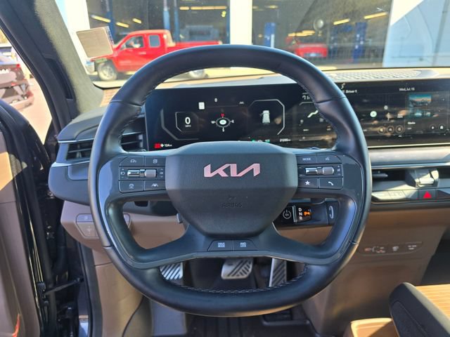 Certified 2024 Kia EV9 GT-Line AWD/4WD image 28