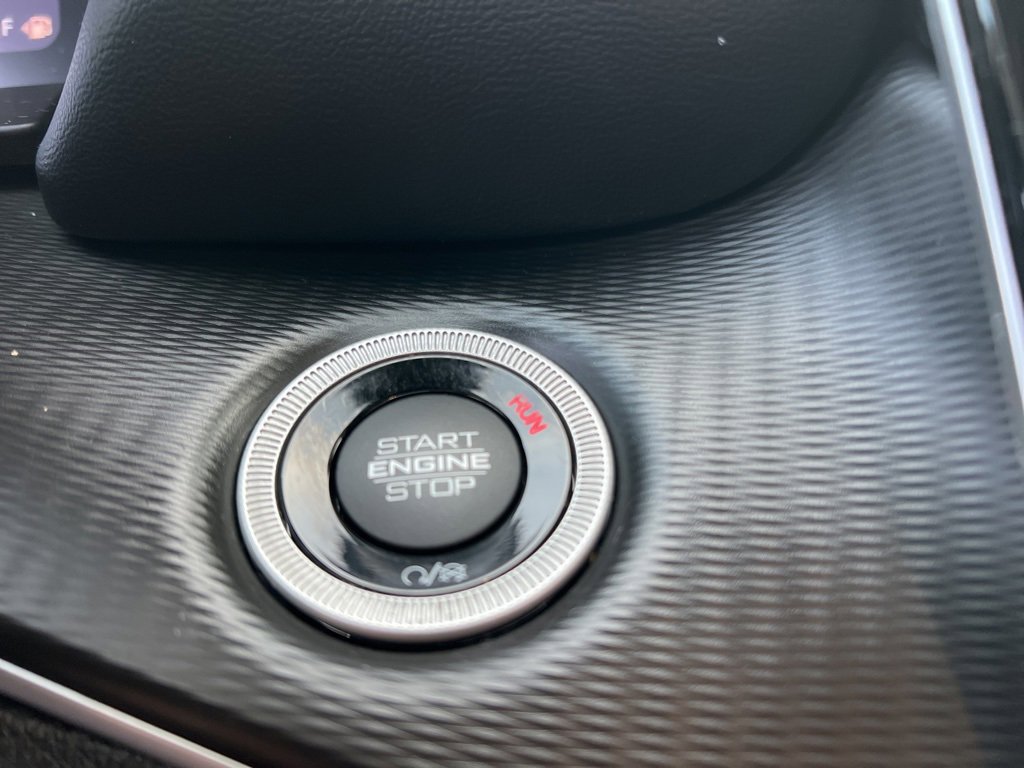 Used 2023 Jeep Grand Cherokee L Laredo image 18