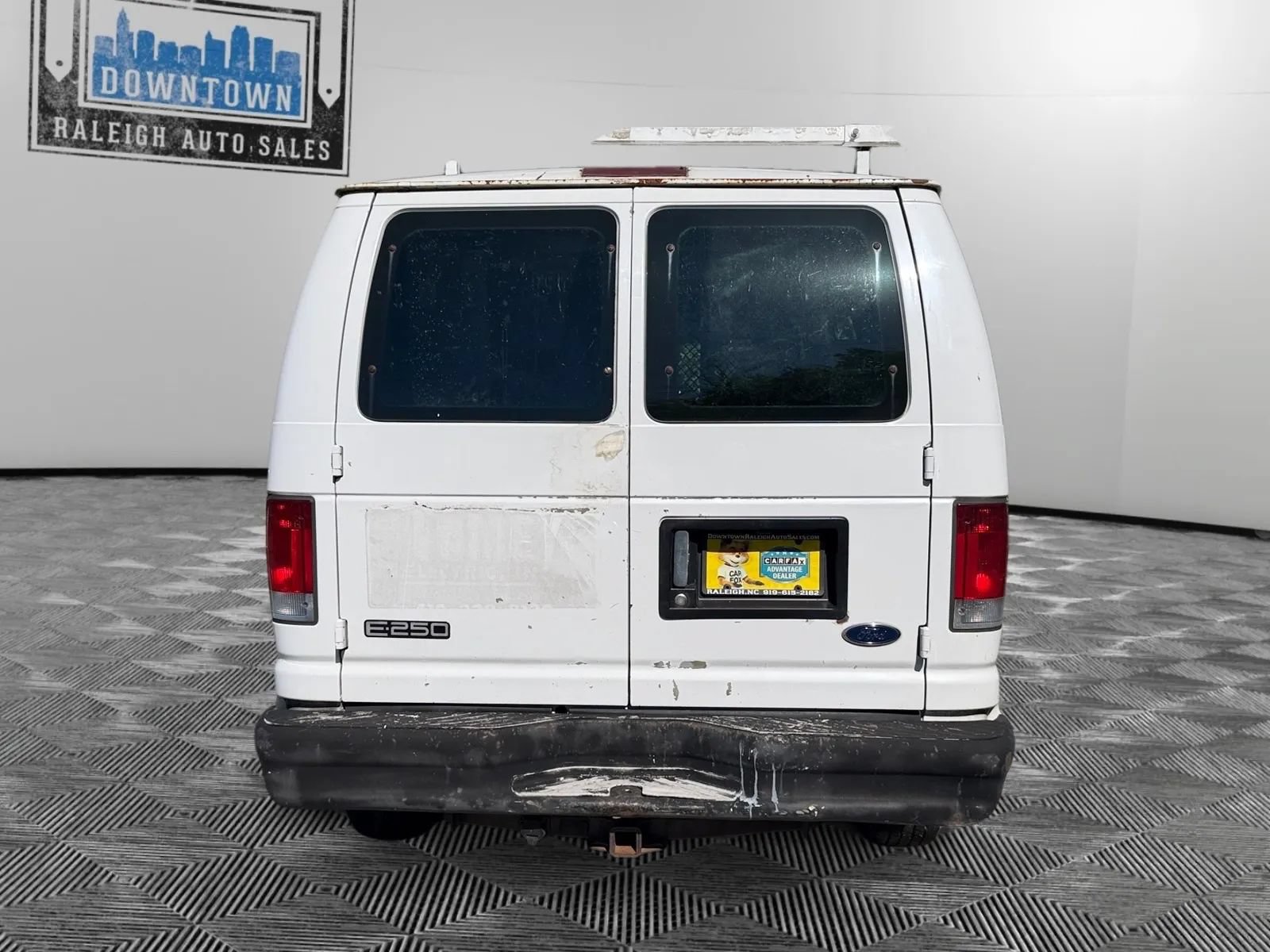 Used 2003 Ford E-250 and Econoline 250 RWD image 7
