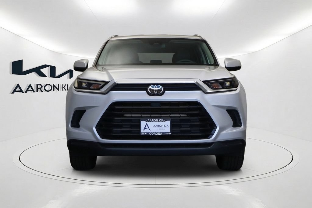 Used 2024 Toyota Grand Highlander AWD Hybrid image 2