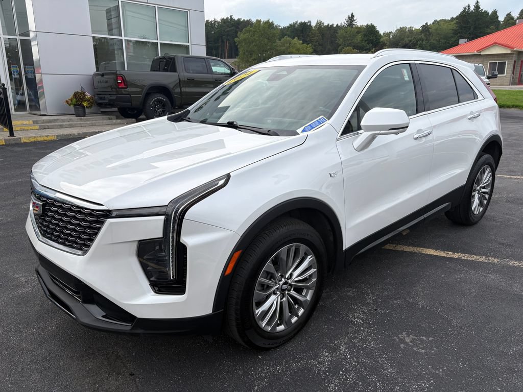 Used 2024 Cadillac XT4 Premium Luxury w/ Active Safety Package AWD/4WD image 3