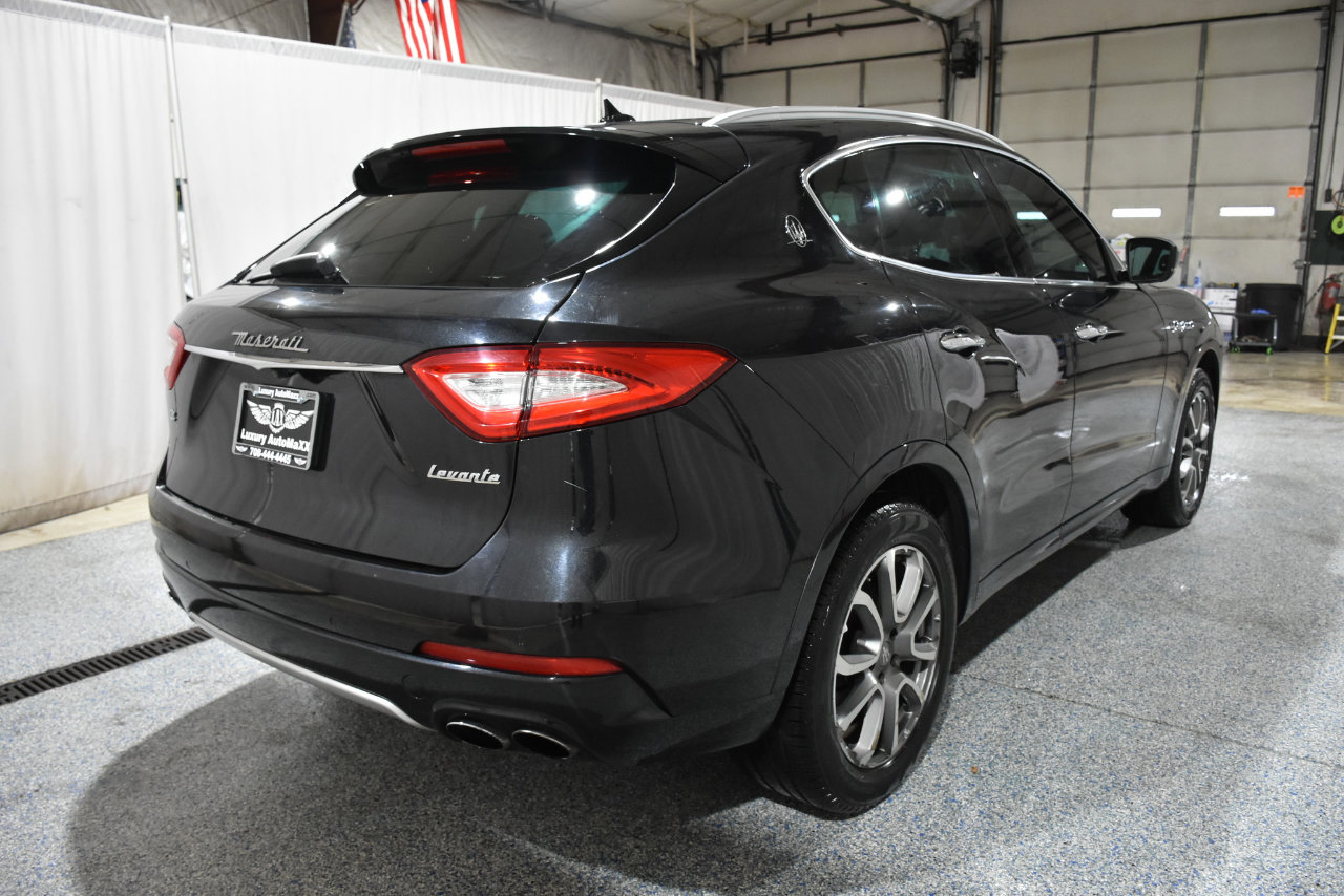 Used 2017 Maserati Levante w/ Luxury Package image 6