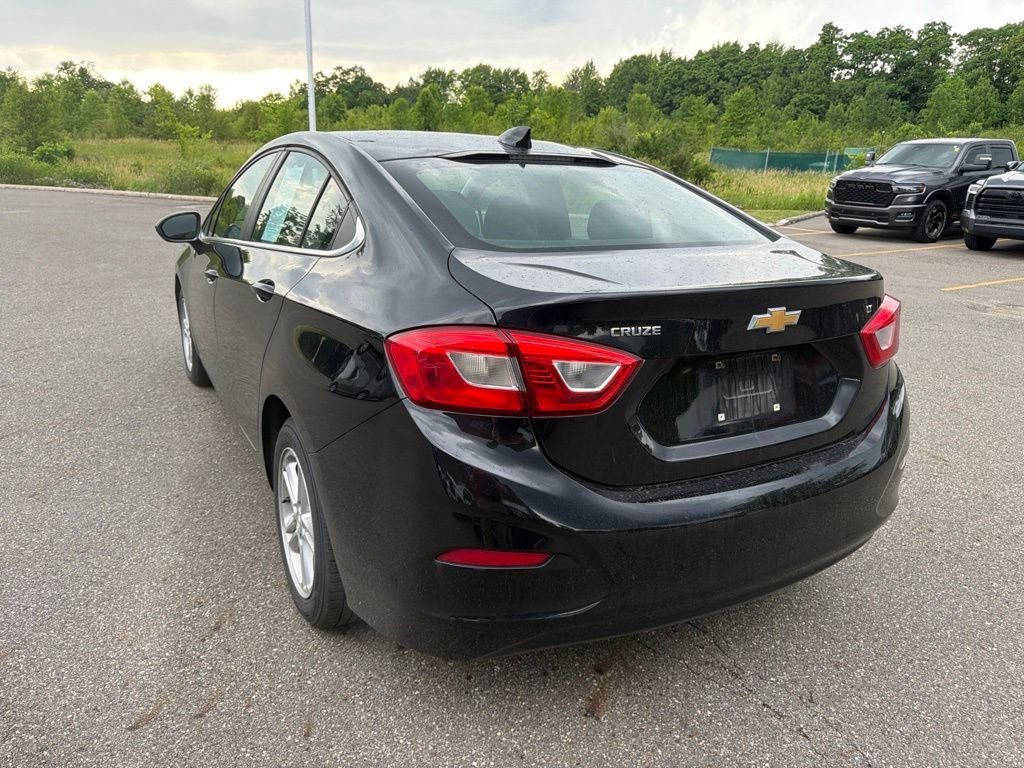 Used 2018 Chevrolet Cruze LT FWD image 6