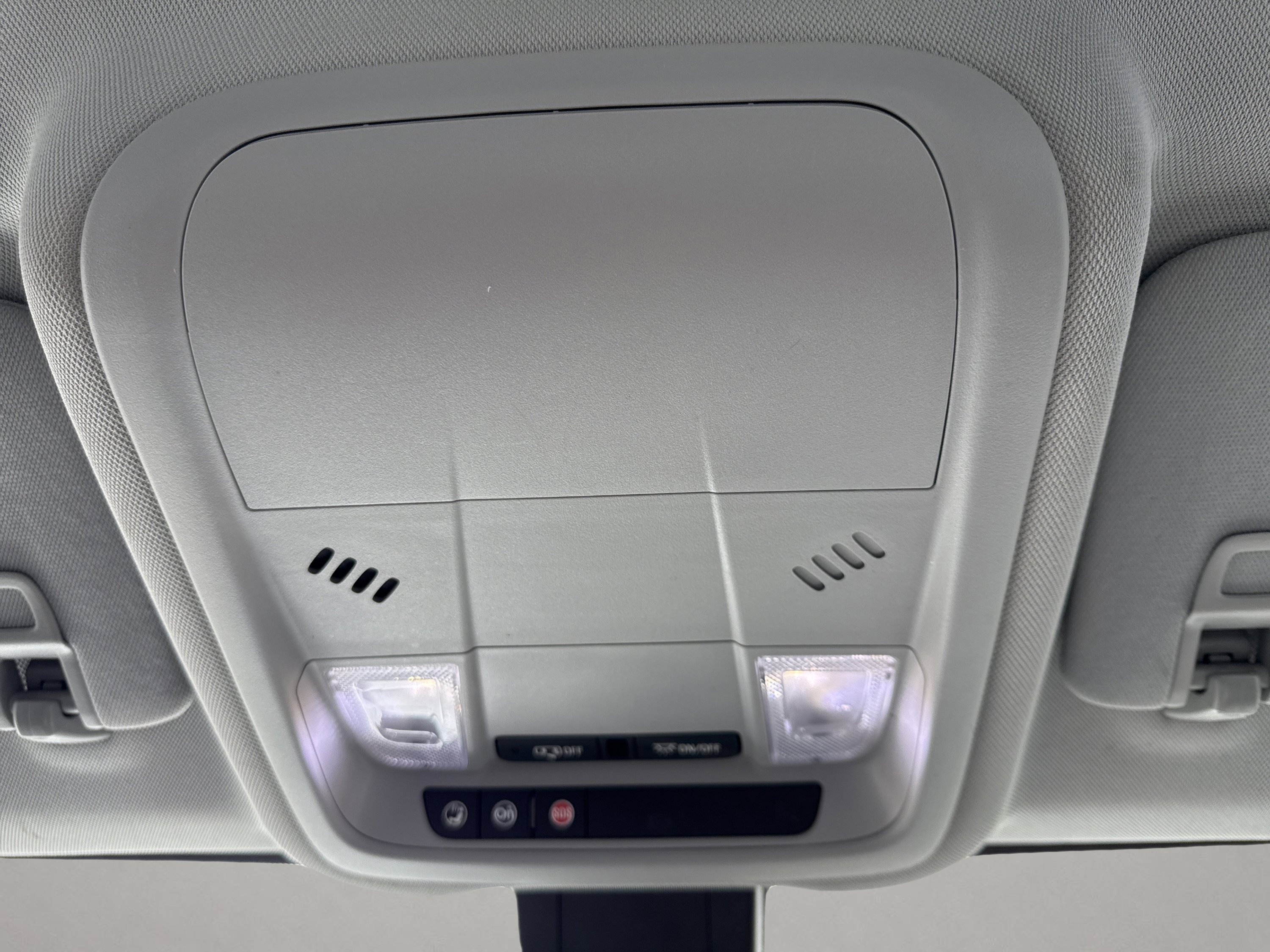 Used 2020 Chevrolet Equinox LS image 20