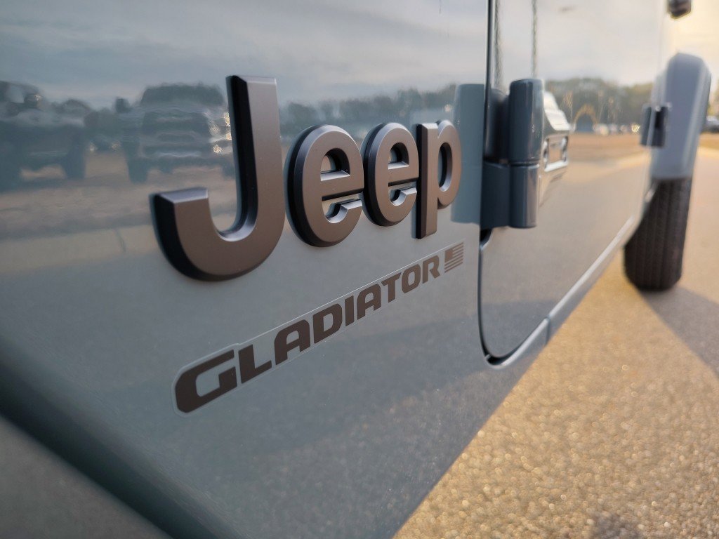 New 2026 Jeep Gladiator Sport AWD/4WD image 6
