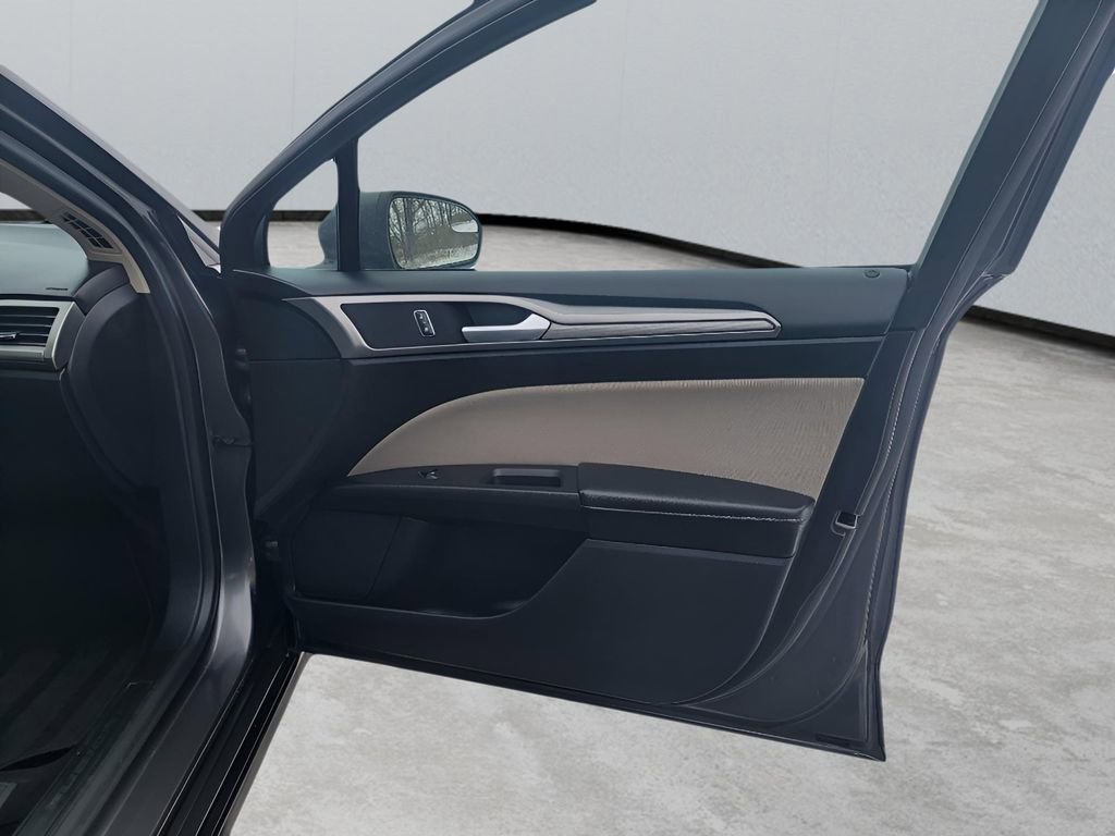 Used 2018 Ford Fusion S image 30