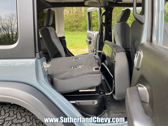 Used 2024 Jeep Wrangler Unlimited AWD/4WD image 43